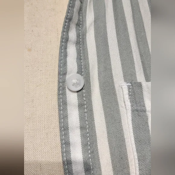 Beach Lunch Lounge Sage Green Striped Shirt – Size XS - Picture 8 of 10